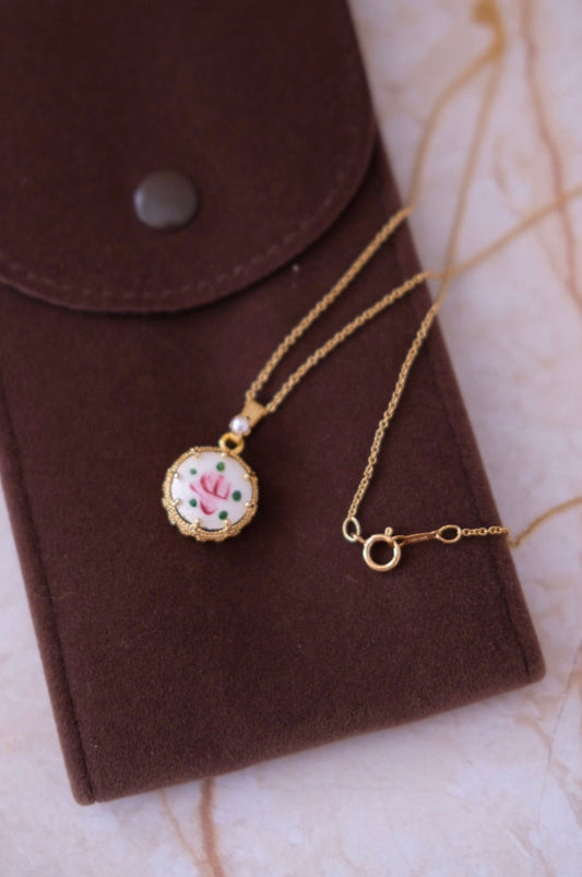 Vintage Circle Charm Necklace with 14k gold filled chain