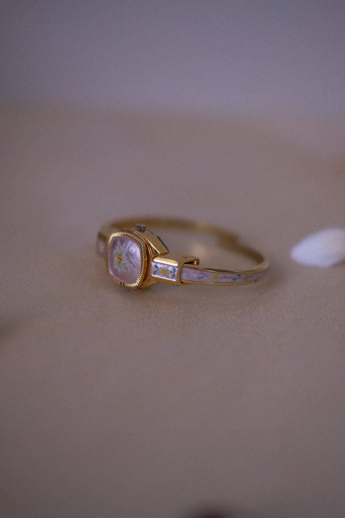 Vintage Peek-a-boo Bangle Watch - Pink Pearl Square