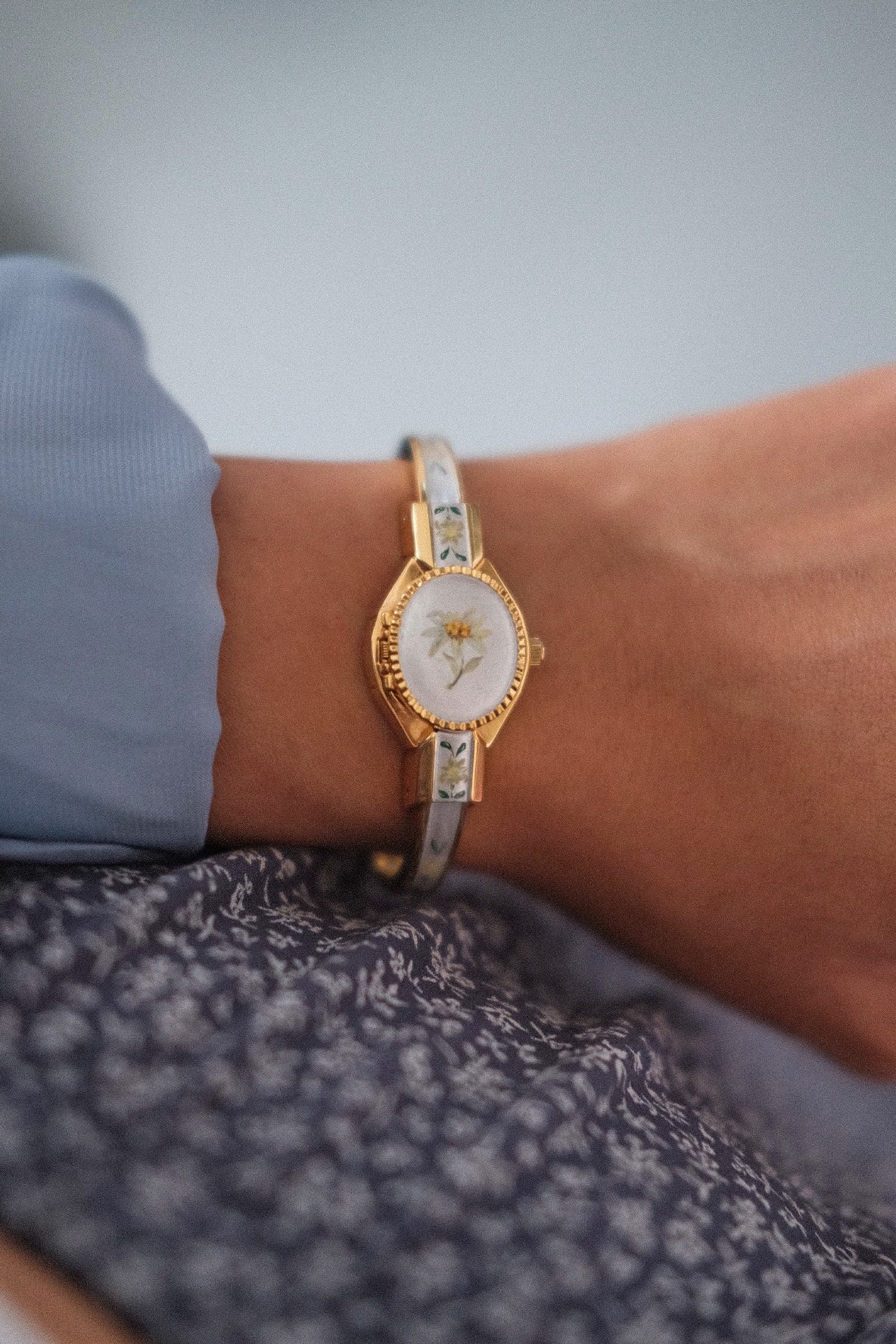 Vintage Peek-a-boo Bangle Watch - Pearl Oval