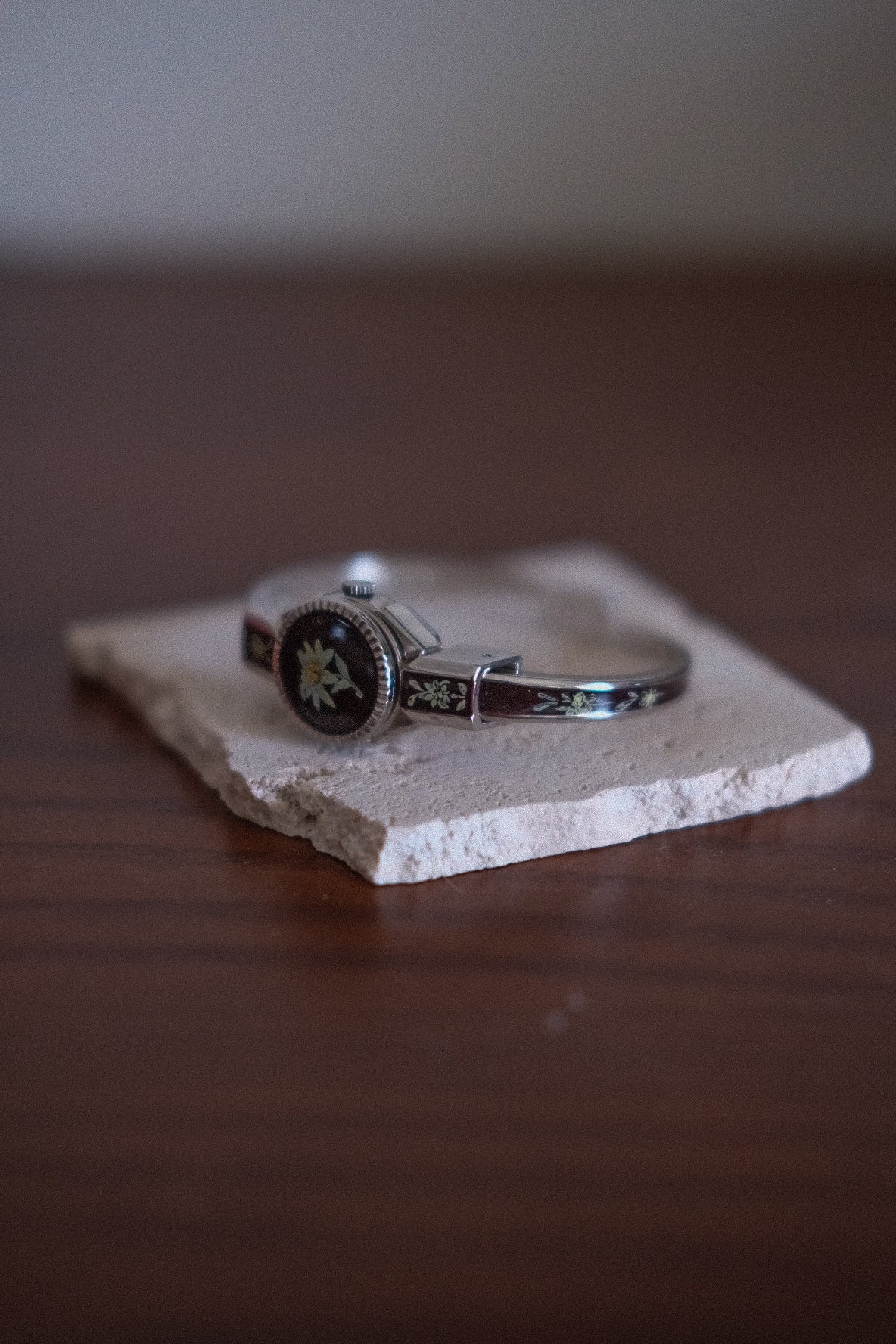 Vintage Peek-a-boo Bangle Watch - Navy Flower (Silver) in Original Box